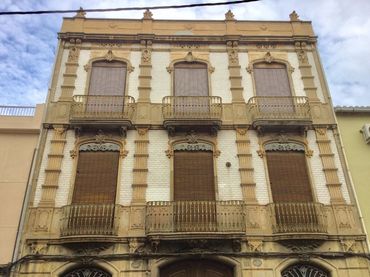 Casa amb balcó en venda a Avinguda Major