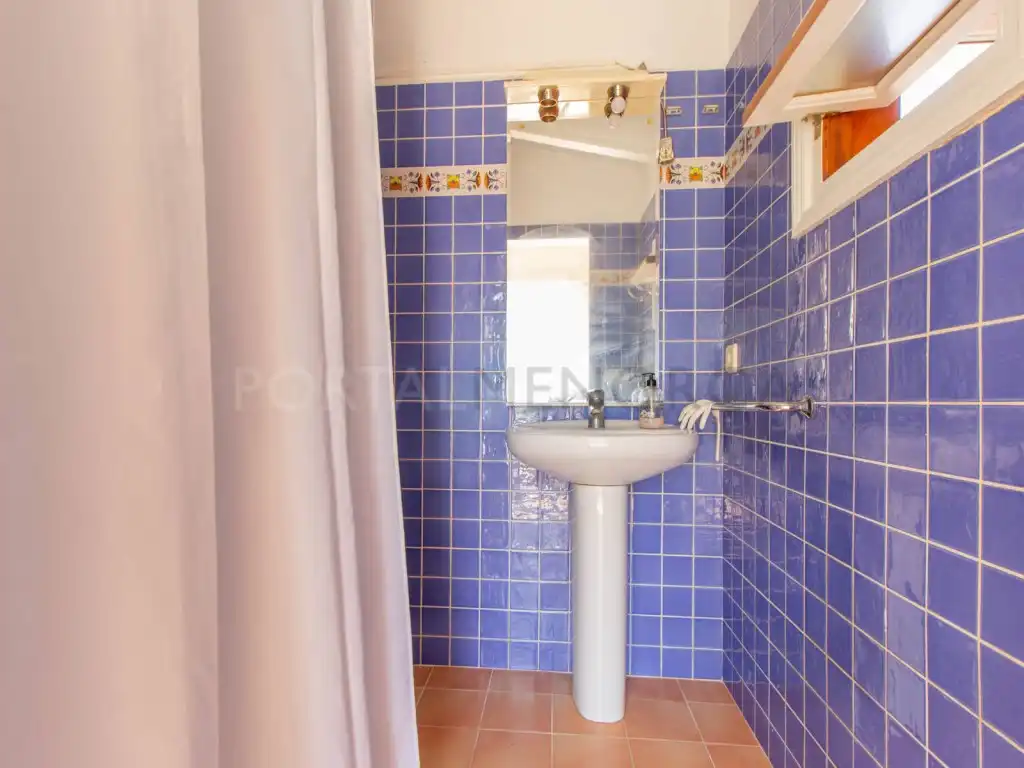 Badezimmer von Wohnungen zum Verkauf in Sant Lluís