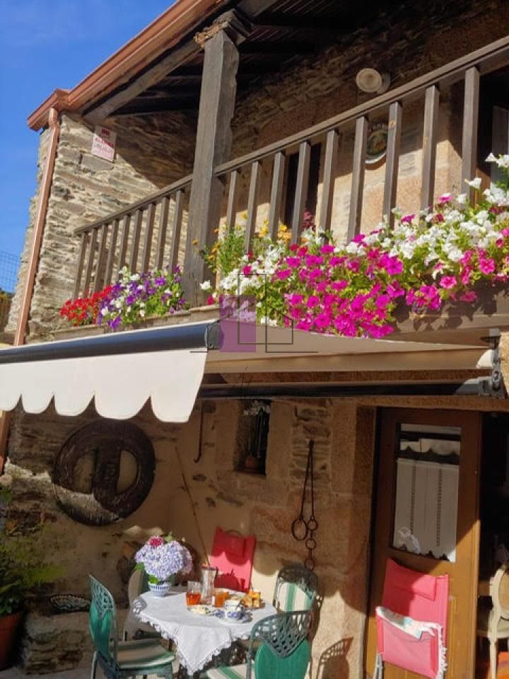 Terrassa de Casa o xalet en venda en Beariz amb Calefacció, Parquet i Moblat