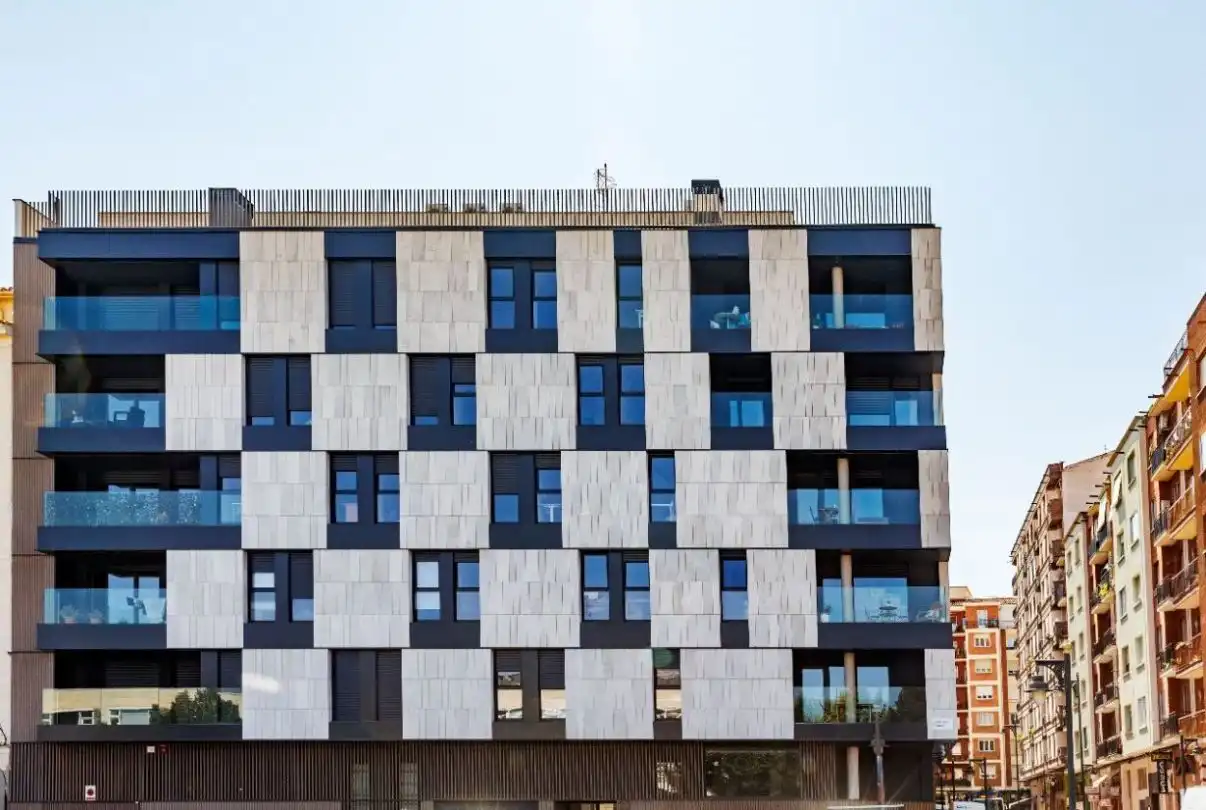 Exterior view of Flat for sale in  Logroño  with Air Conditioner, Heating and Private garden