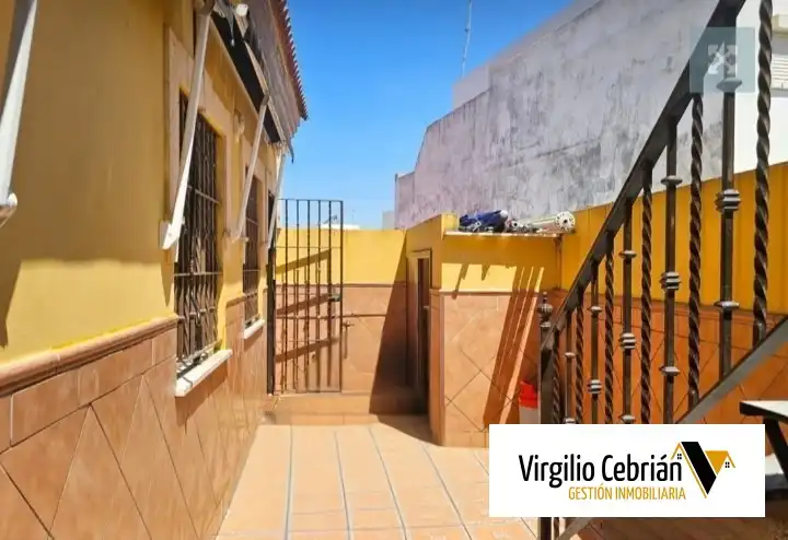 Vista exterior de Pis en venda en Chipiona