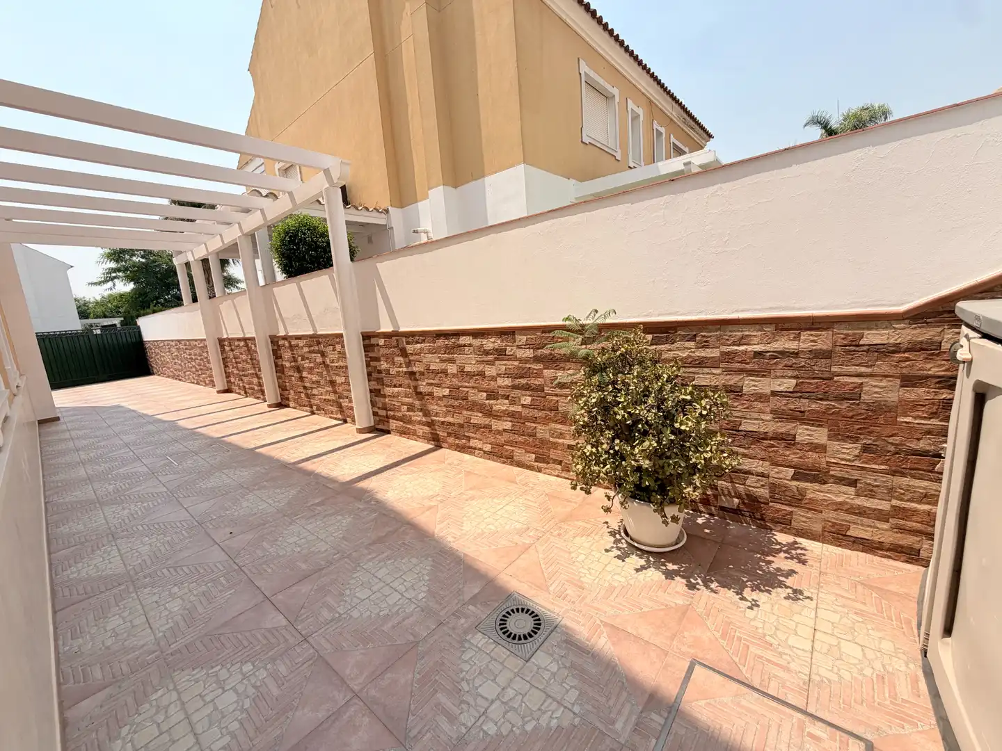 Terrassa de Casa o xalet en venda en Espartinas amb Aire condicionat, Terrassa i Traster