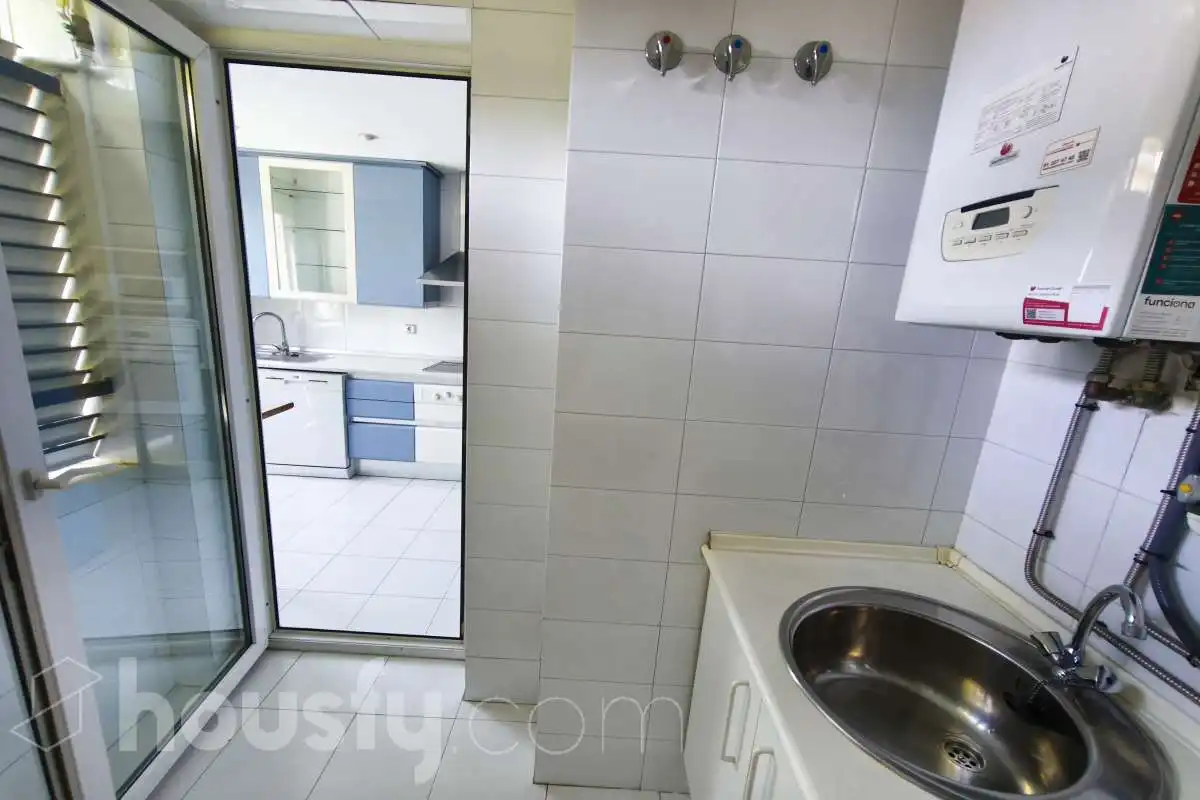 Cocina de Piso de alquiler en Madrid con Aire acondicionado, Calefacción y Terraza