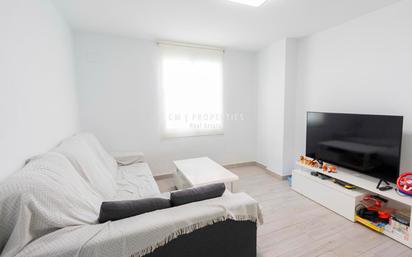 Living room of Flat for sale in  Valencia Capital  with Air Conditioner, Heating and Parquet flooring