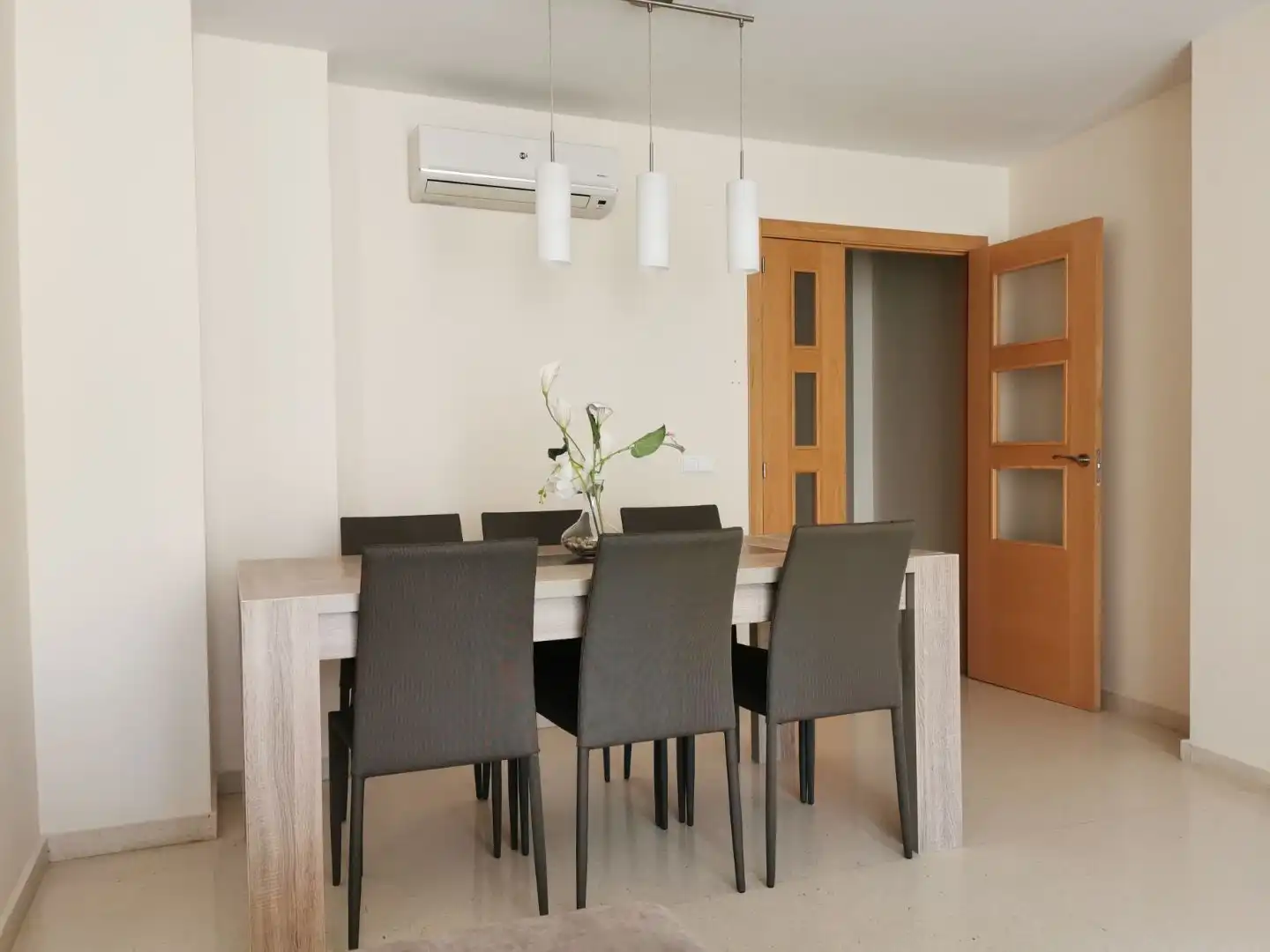 Dining room of Flat for rent in Valencia  with Air Conditioner, Heating and Storage room