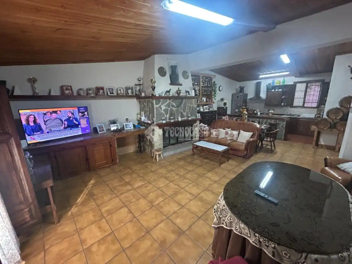 Casa adosada en venta en Zona de la Vega