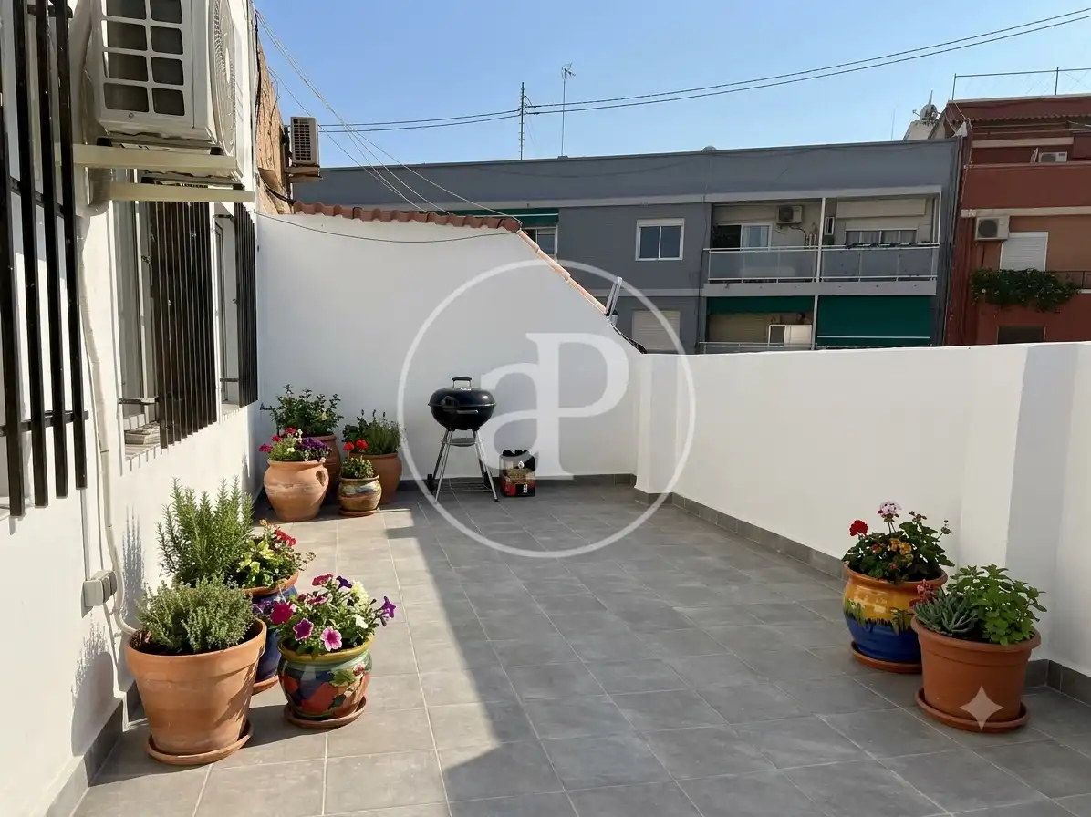 Flat for sale in Quatre Carreres, imagen 2