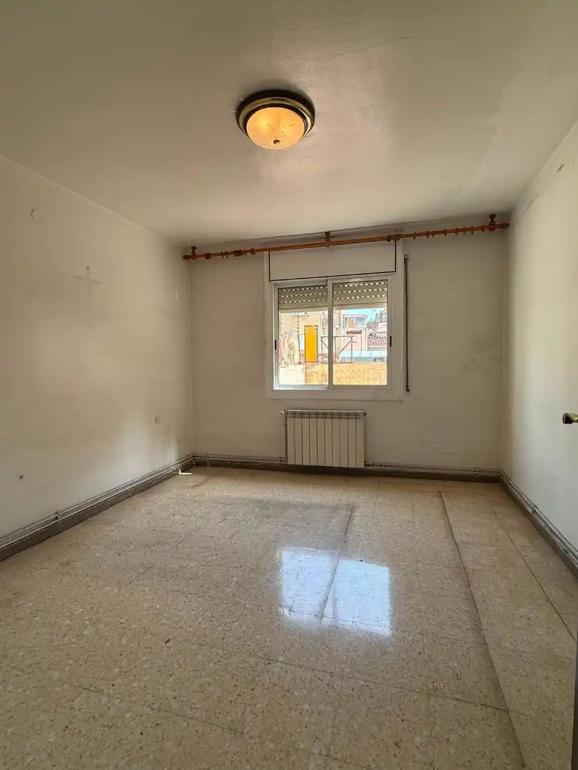 Habitación de Piso en venta en Barcelona con Calefacción, Parquet y Horno