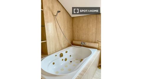 Photo 2 of Study to share in Nueva España,  Madrid Capital