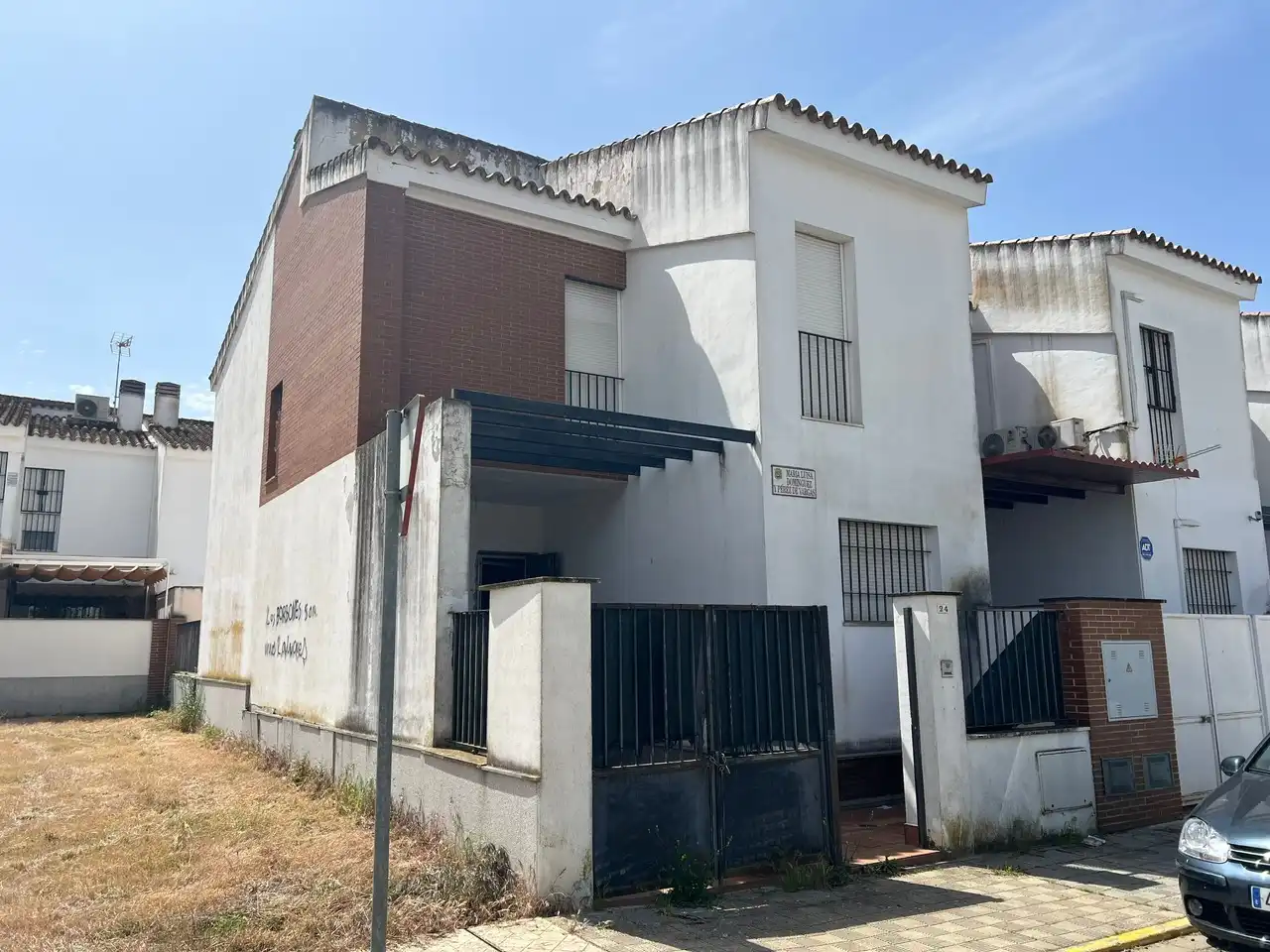 Vista exterior de Casa o chalet en venta en Utrera con Terraza