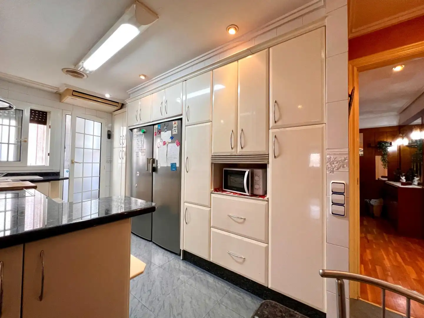 Cocina de Piso en venta en Tavernes Blanques con Aire acondicionado, Calefacción y Parquet
