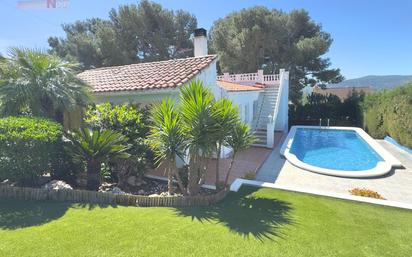 Swimming pool of House or chalet for sale in La Bisbal del Penedès