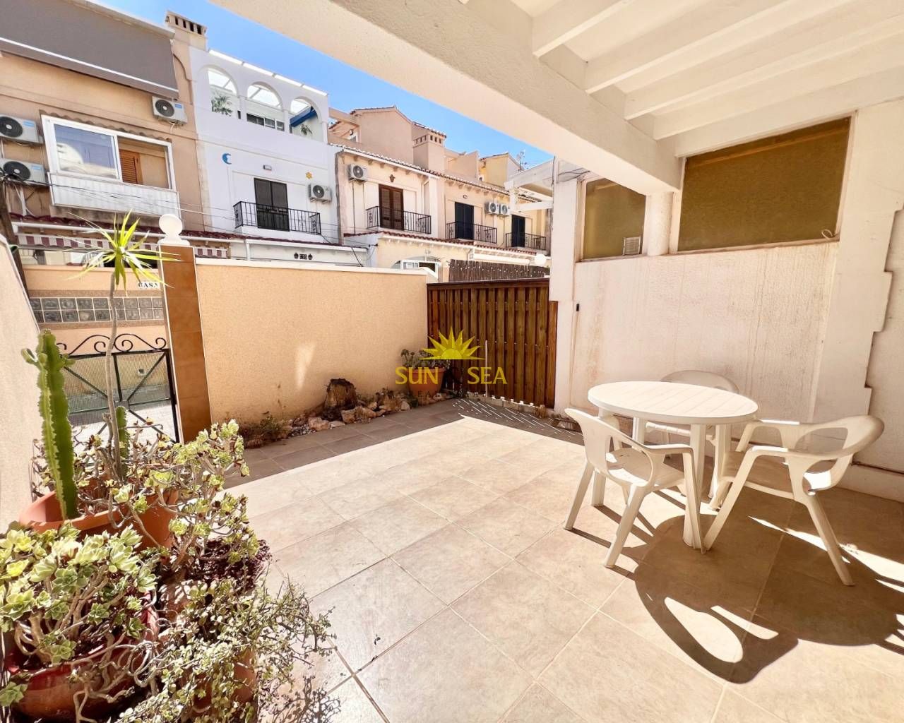 Terrassa de Casa adosada de lloguer en Torrevieja amb Aire condicionat, Calefacció i Terrassa