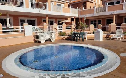 Piscina de Apartamento en venta en Antigua