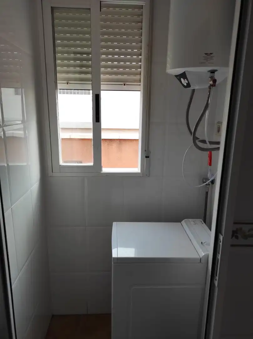 Badezimmer von Dachboden zur Miete in Moncofa mit Klimaanlage, Terrasse und Abstellraum