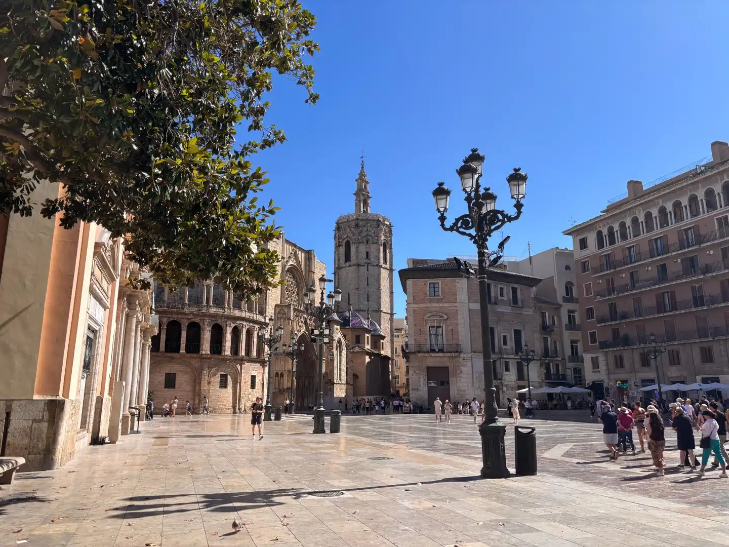 Außenansicht von Erdgeschoss zur Miete in Valencia mit Klimaanlage und Heizung
