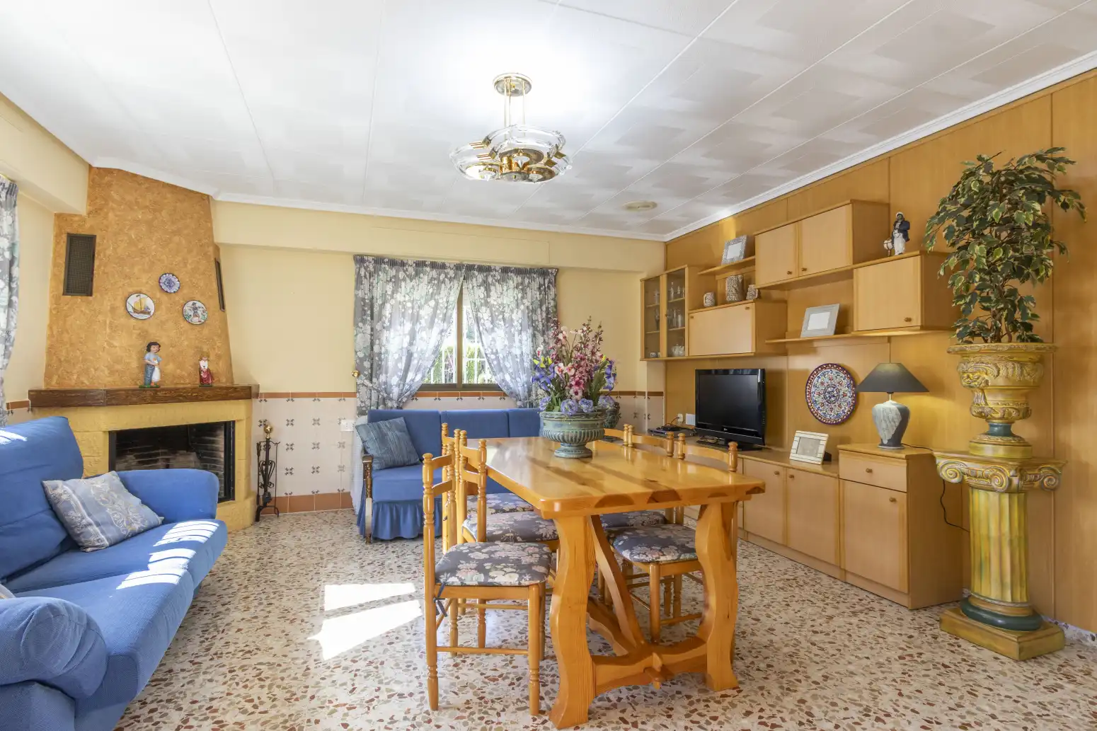 Sala de estar de Casa o chalet en venta en Llíria con Aire acondicionado, Jardín privado y Terraza