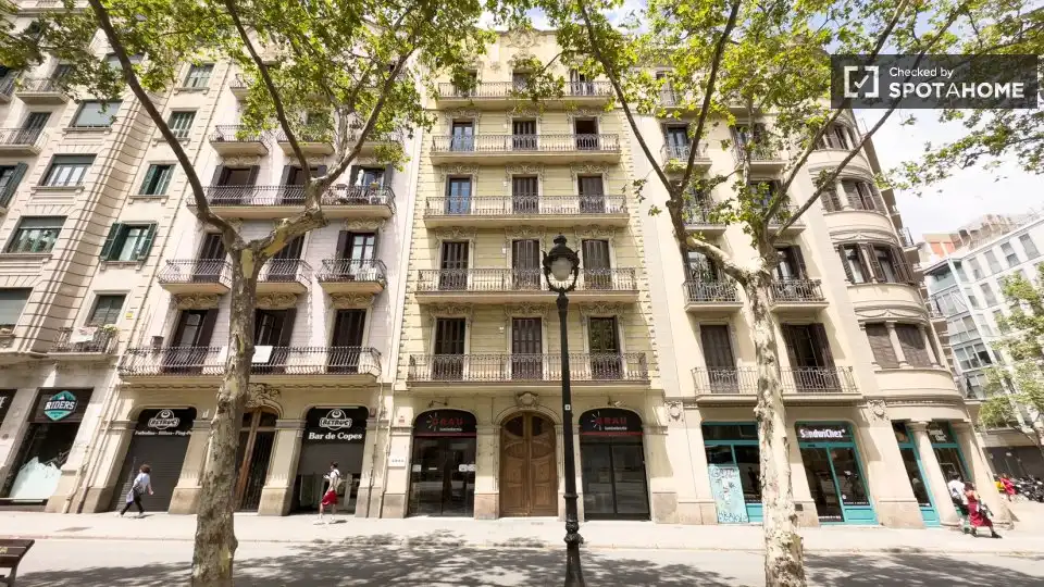 Habitació a La Nova Esquerra de l'Eixample