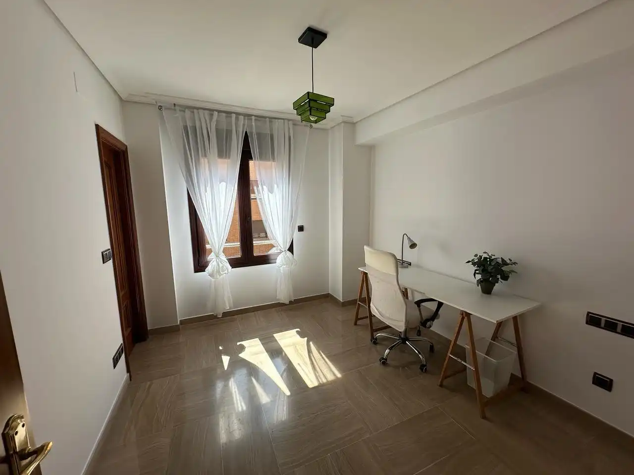 Piso de alquiler en Noroeste 