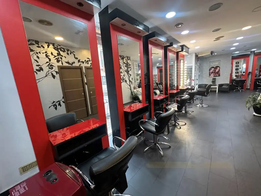 Local comercial de lloguer a Calle Pozas, imagen 4