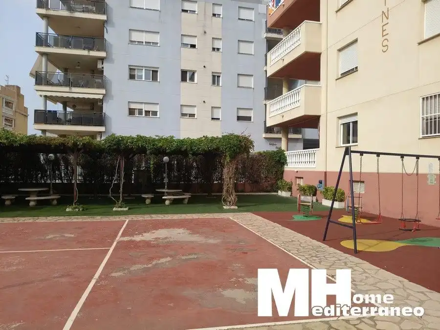 Parking de Apartamento en venta en Moncofa con Terraza y Piscina comunitaria