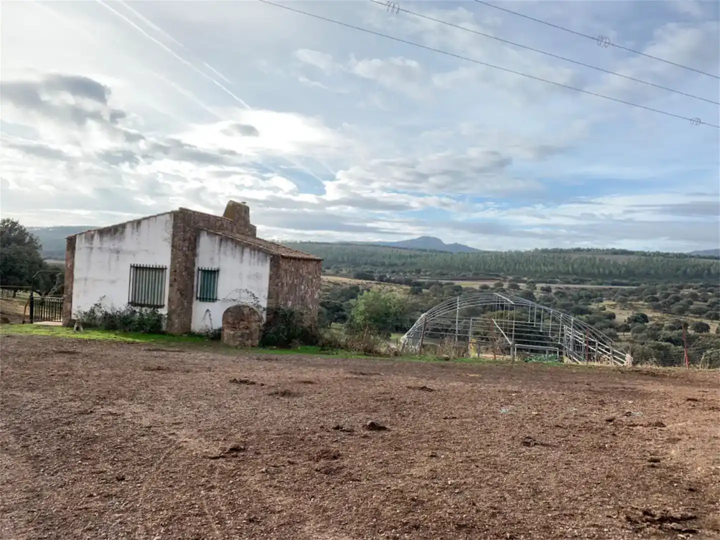 Country homes for sale in Garbayuela  with Private garden, Storage room and Swimming Pool