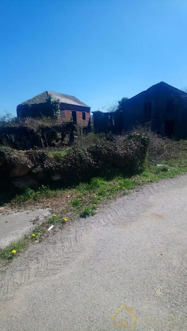 Houses for sale in Baleira