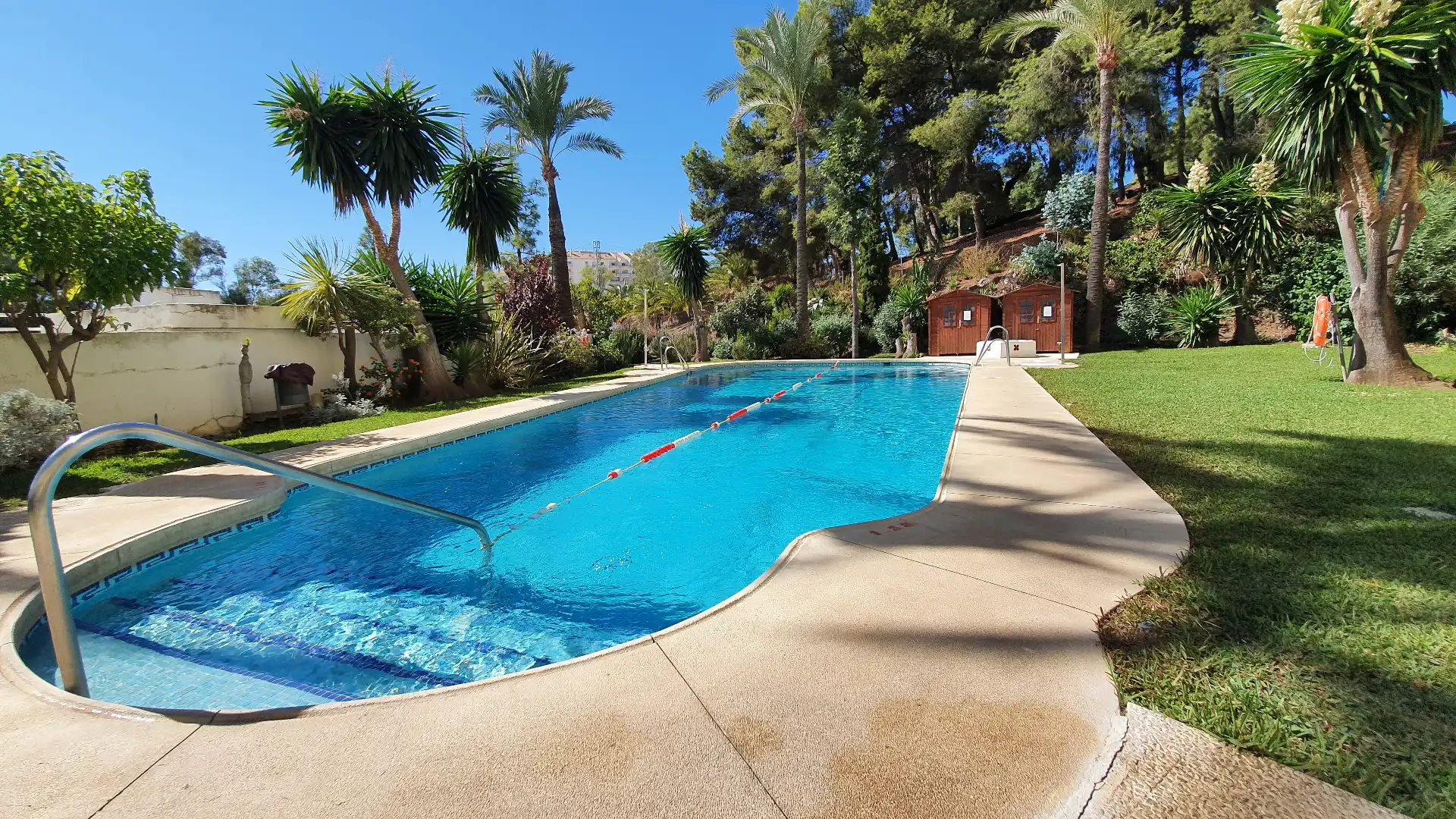 Piscina de Ático en venta en Benalmádena con Aire acondicionado, Calefacción y Terraza