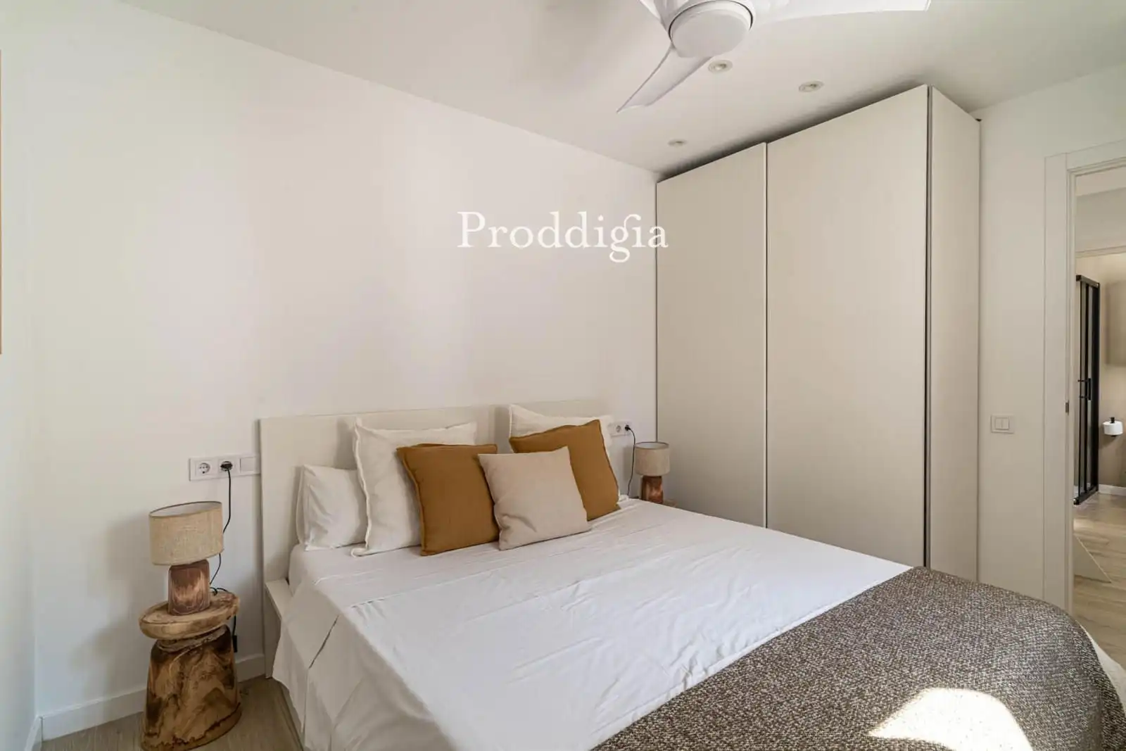 Bedroom of Houses for rent in Sant Cugat del Vallès  with Air Conditioner, Storage room and Swimming Pool