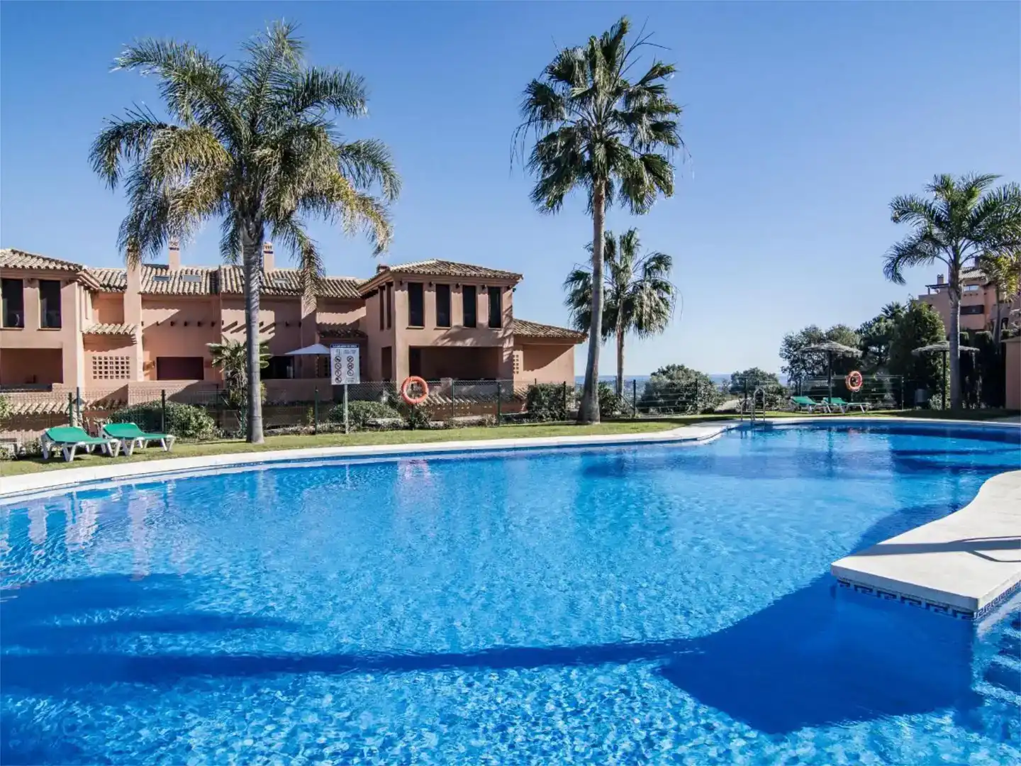 Schwimmbecken von Wohnung zur Miete in Ojén mit Klimaanlage, Schwimmbad und Balkon