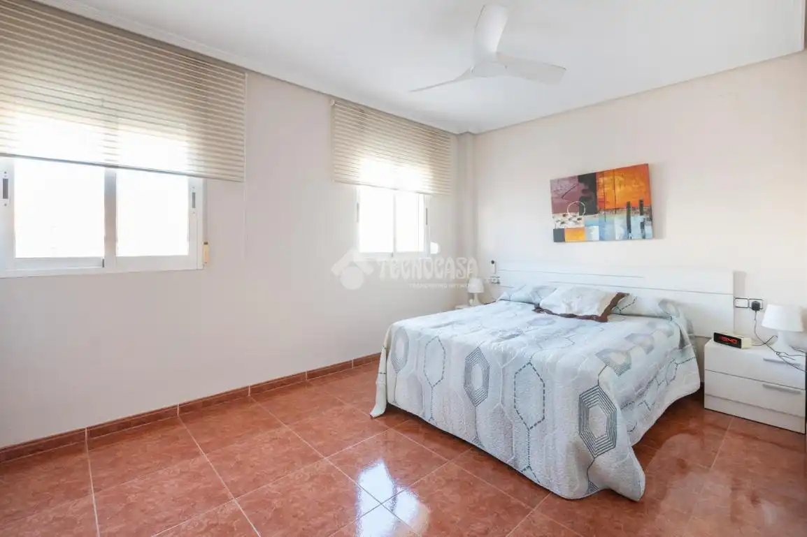 Bedroom of Houses for sale in Valencia  with Air Conditioner, Terrace and Balcony