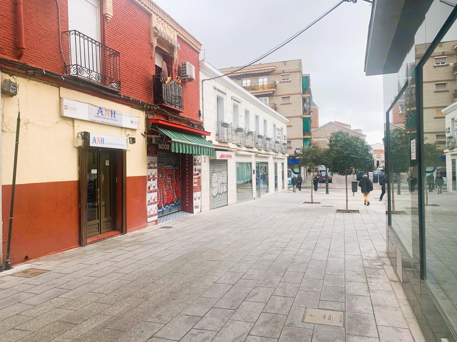 Vista exterior de Pis en venda en  Madrid Capital amb Aire condicionat i Balcó