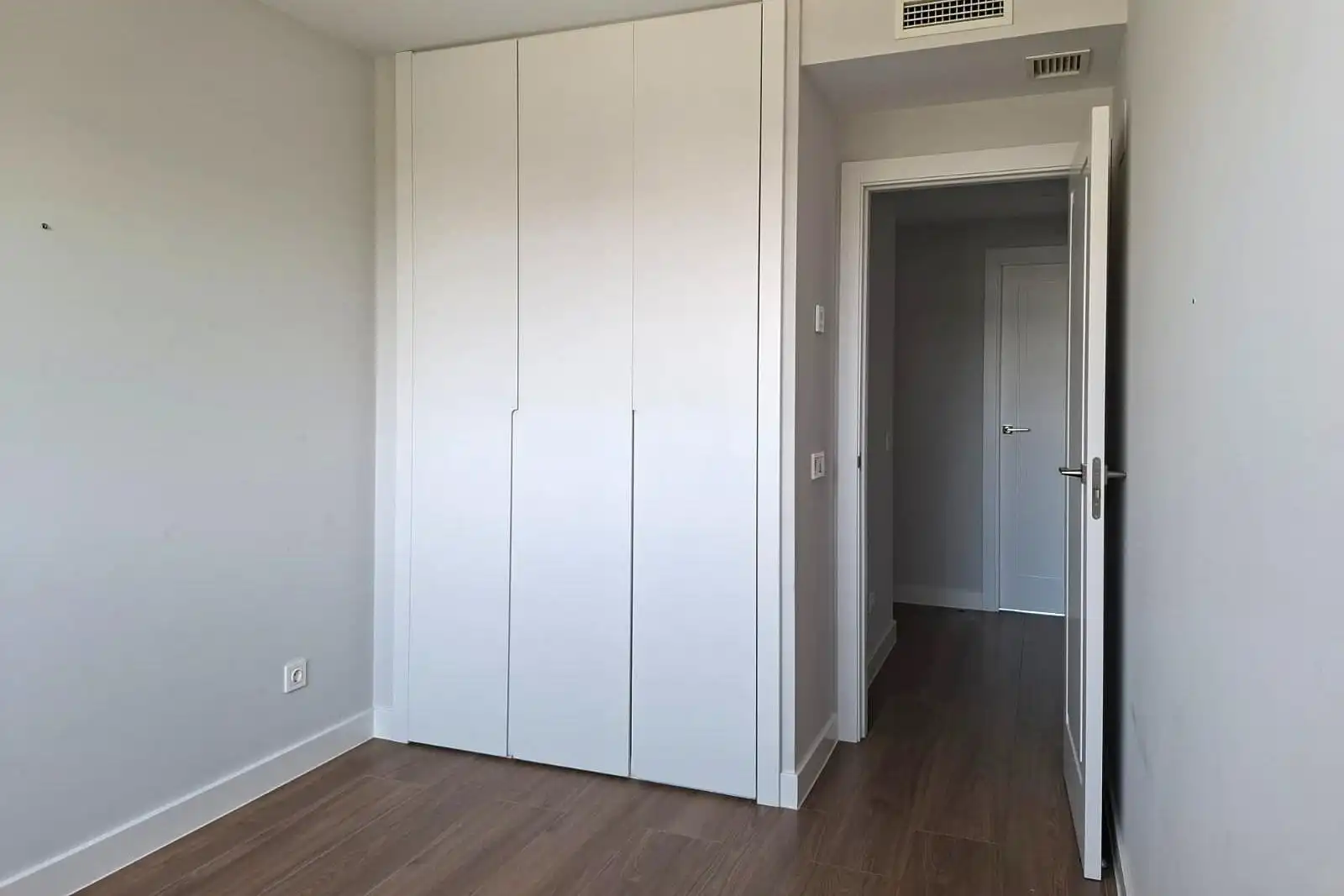 Bedroom of Attic for rent in Boadilla del Monte  with Terrace, Storage room and Community pool