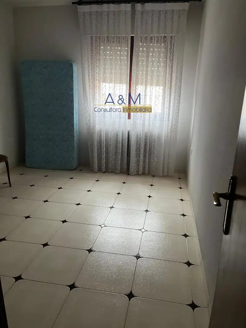 Wohnung zum Verkauf in Nava del Rey mit Heizung und Abstellraum