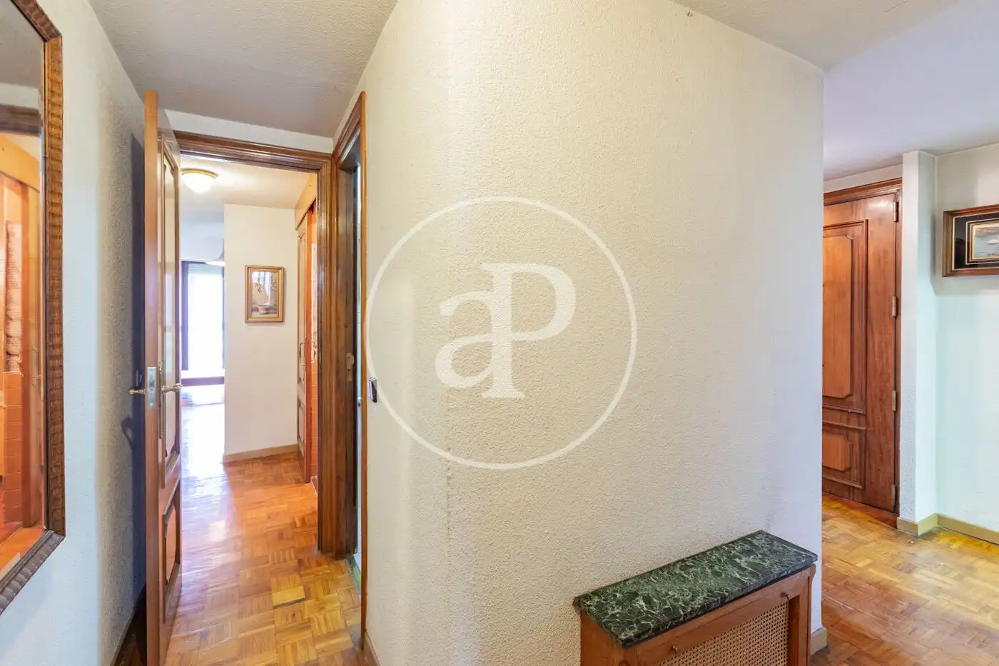 Wohnung zum Verkauf in Madrid mit Klimaanlage, Heizung und Privatgarten