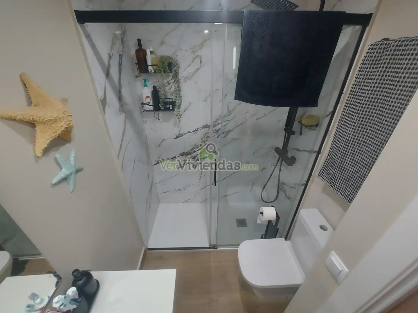 Baño de Casa adosada en venta en Vallirana con Aire acondicionado, Calefacción y Jardín privado