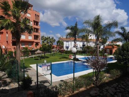 Vista exterior de Apartament en venda en Manilva amb Aire condicionat, Calefacció i Terrassa