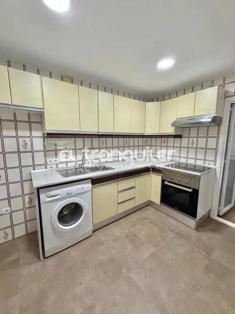 Appartamento con ascensore in affitto a Calle Corazon de Maria, imagen 13