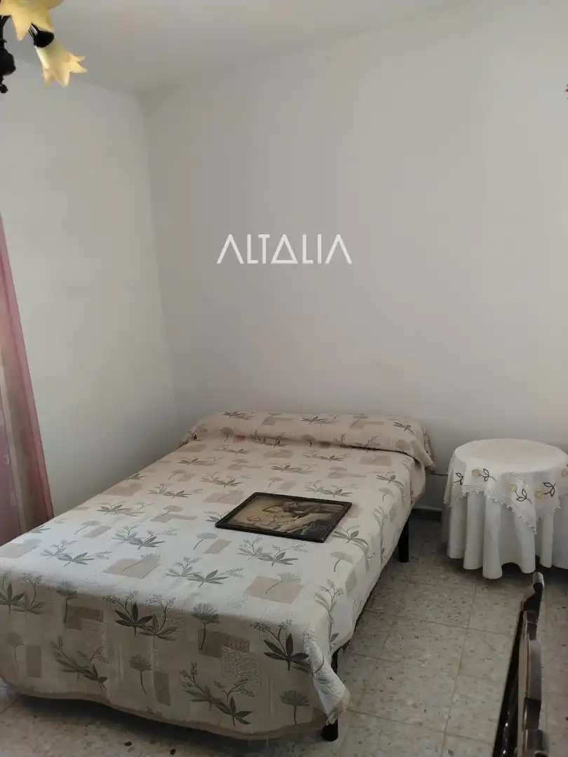 Habitación de Casa o chalet en venta en Huete con Trastero y Amueblado