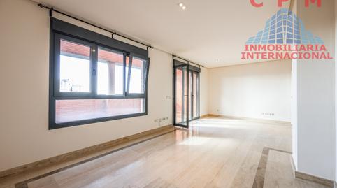 Foto 4 de Ático de alquiler en Valdezarza, Madrid