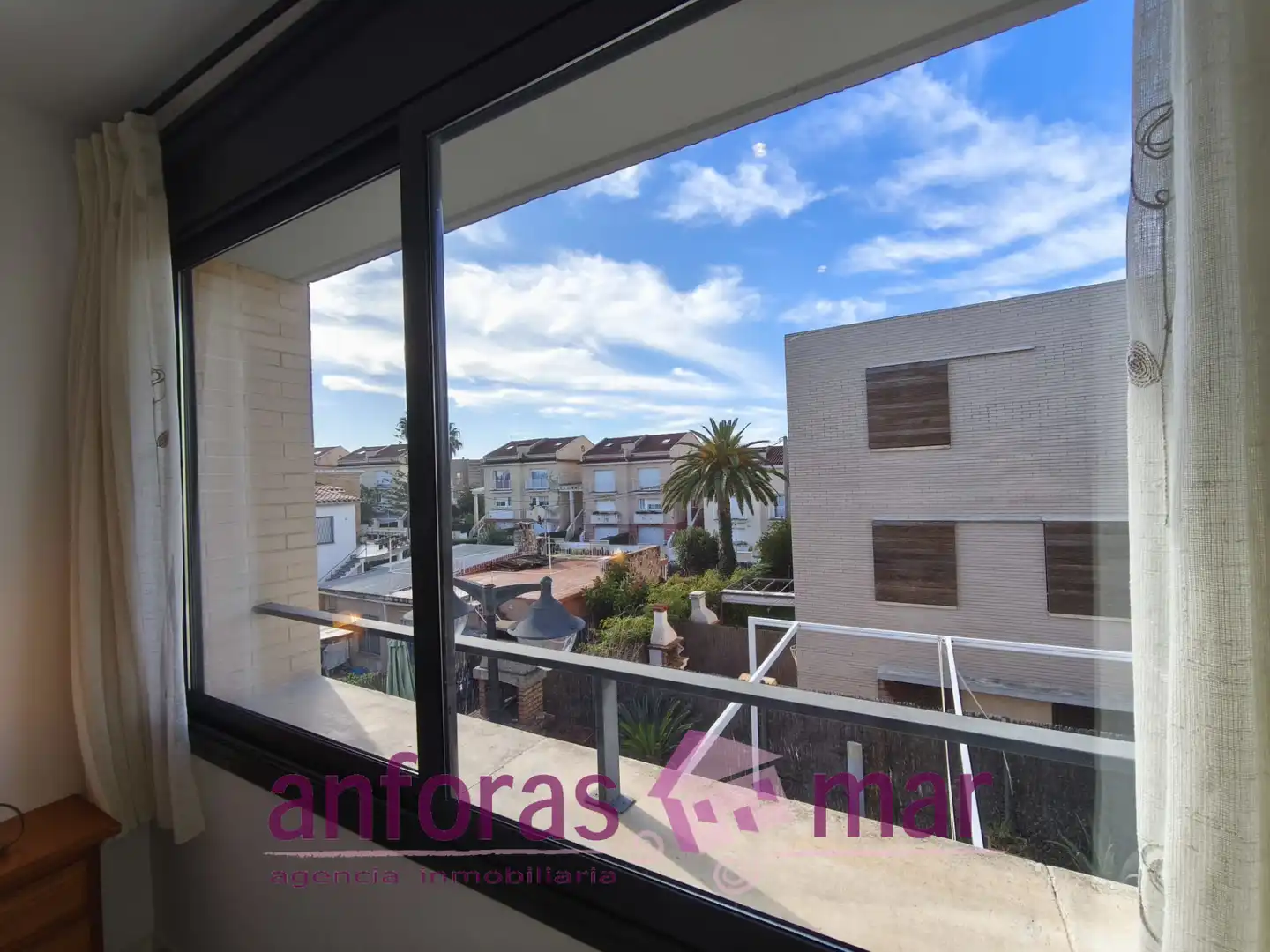 Habitación de Casa adosada en venta en Torredembarra con Aire acondicionado, Calefacción y Jardín privado
