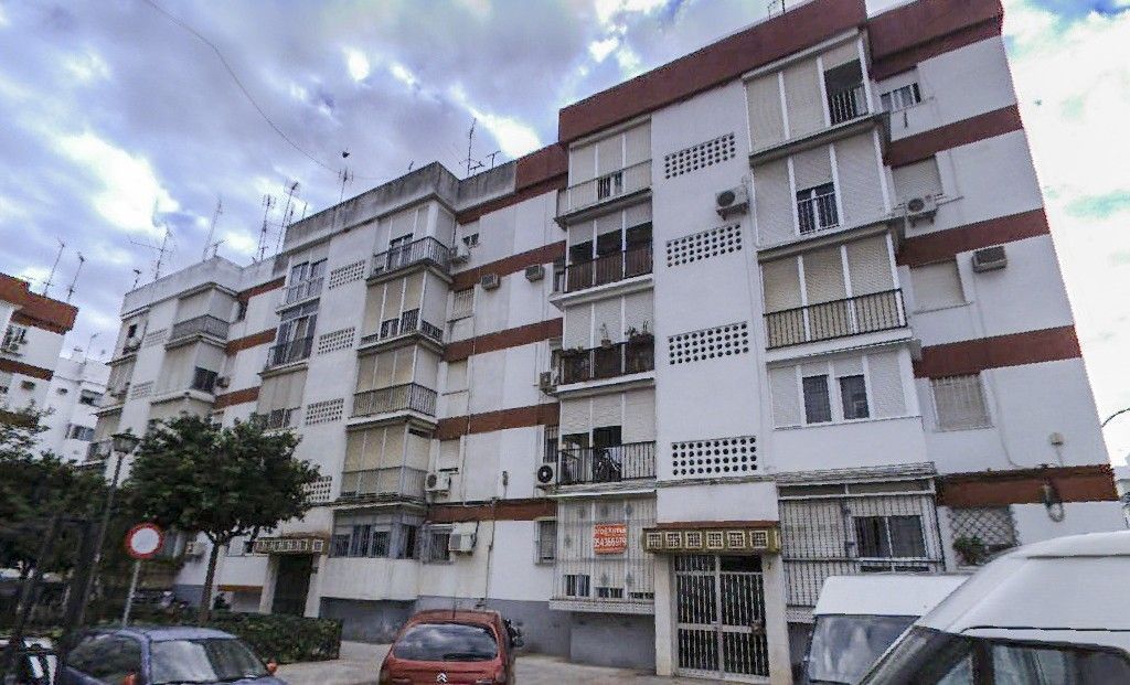 Exterior view of Flat for sale in  Sevilla Capital