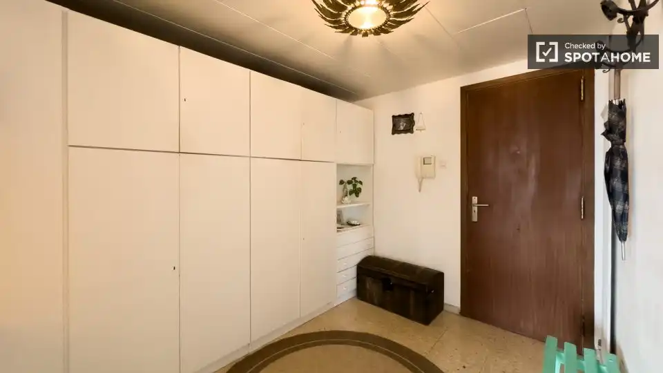 Flat with terrace to rent in Ciutat Vella, imagen 3