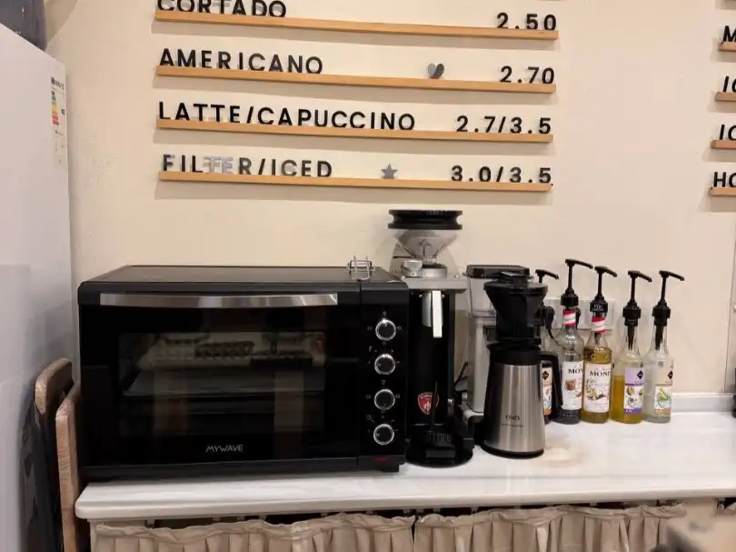 Cocina de Local en traspaso en Barcelona con Aire acondicionado, Calefacción y Internet