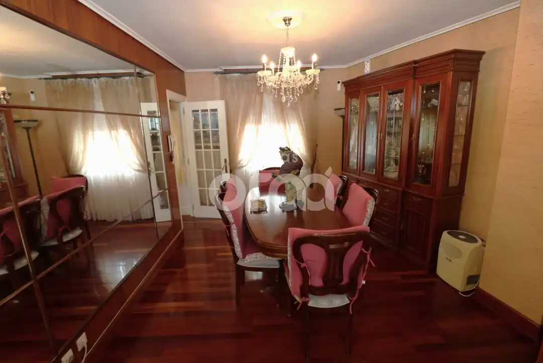 Comedor de Ático en venta en Santurtzi  con Calefacción, Terraza y Amueblado