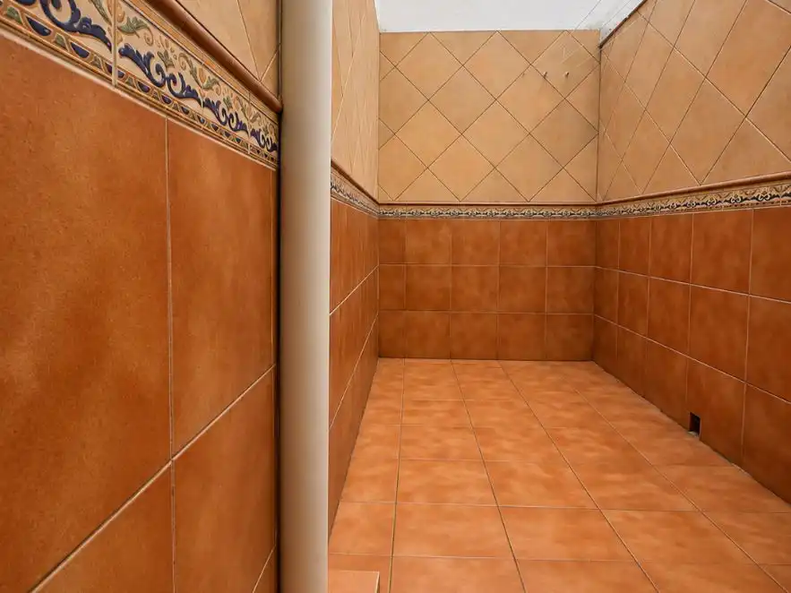 Baño de Piso en venta en Andújar con Aire acondicionado y Balcón