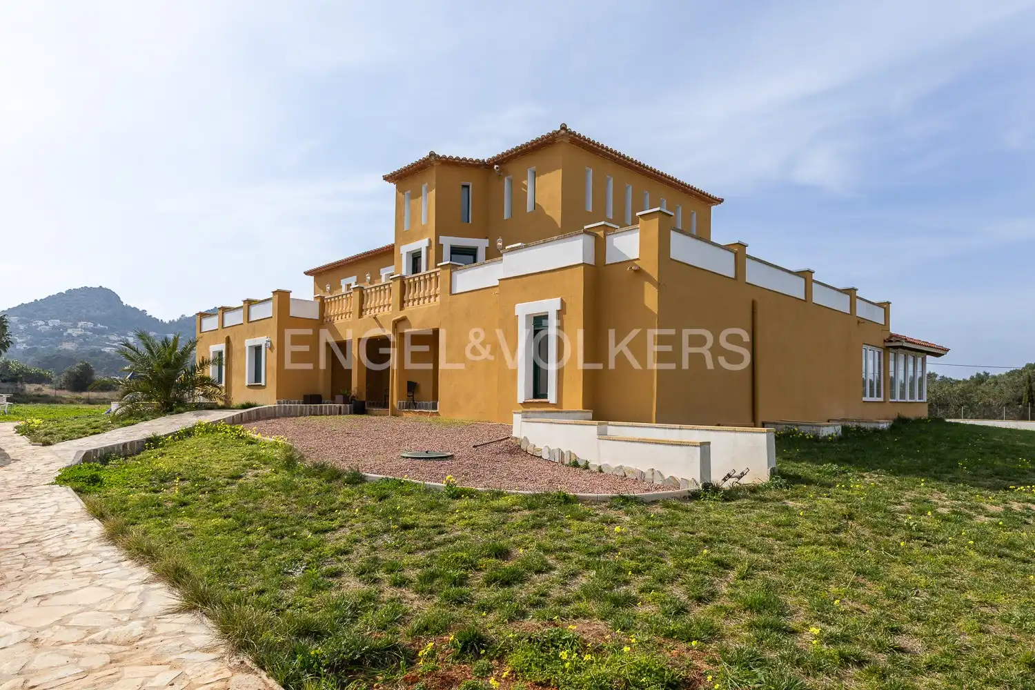 Casa con terraza en venta en Cami de Aldvocat, imagen 2