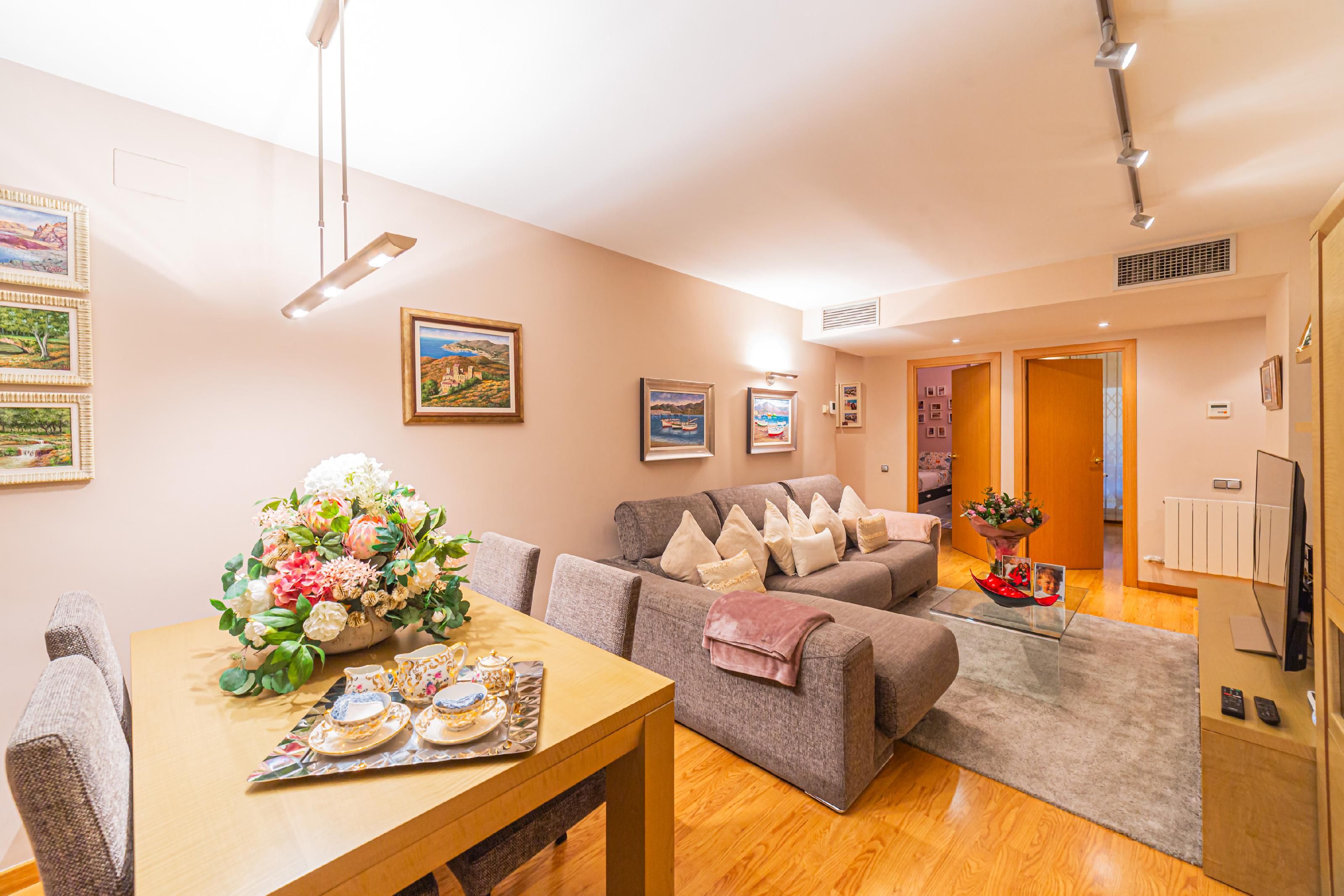 Living room of Duplex for sale in L'Hospitalet de Llobregat  with Air Conditioner, Heating and Terrace