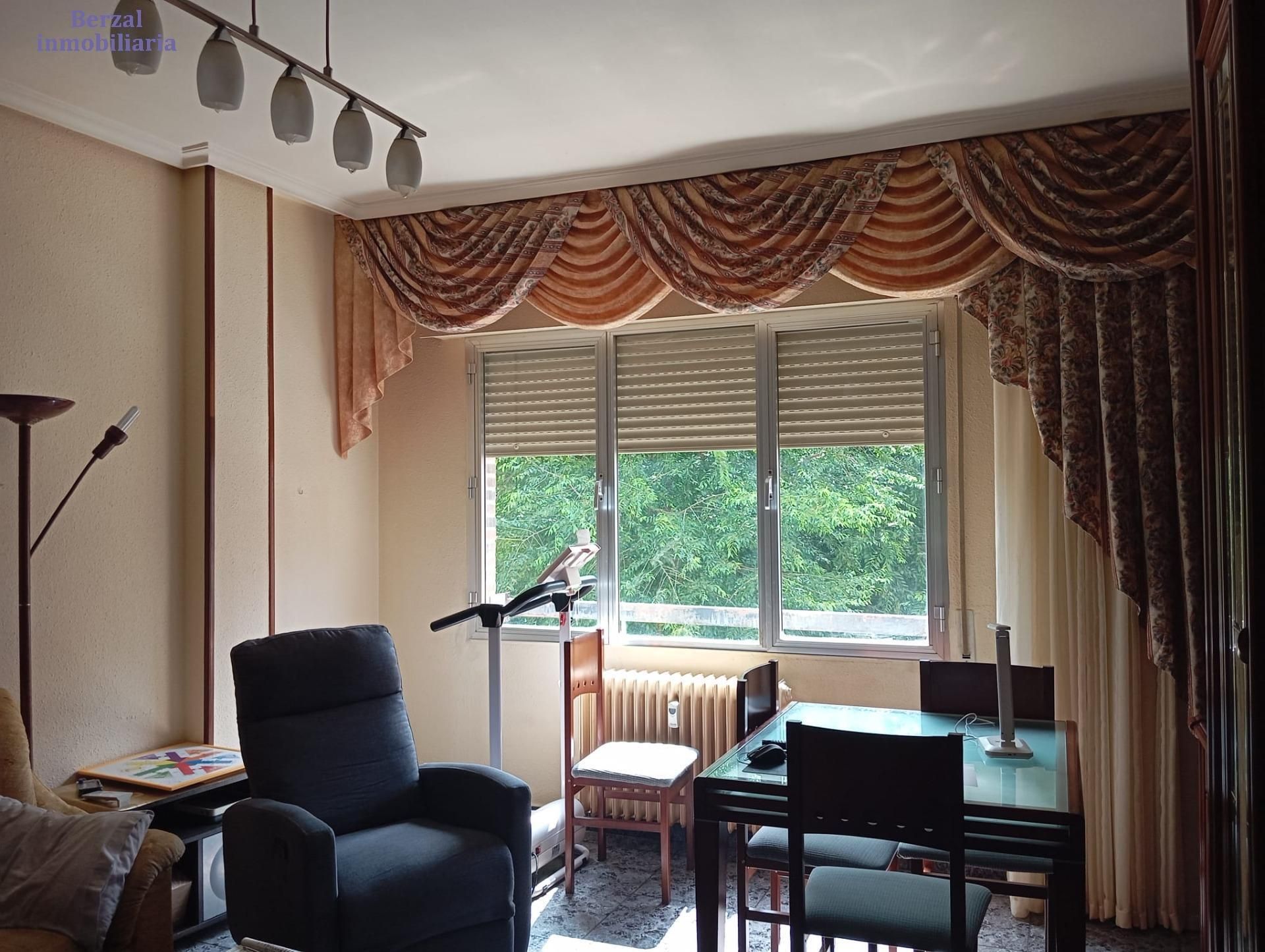 Living room of Flat for sale in  Logroño  with Heating, Terrace and Balcony