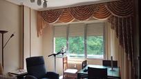 Sala d'estar de Pis en venda en  Logroño amb Calefacció, Terrassa i Balcó